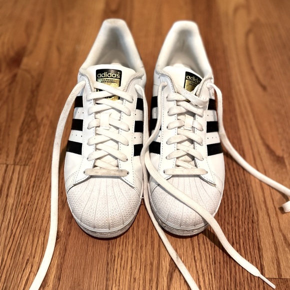 Adidas Superstar - Picture 2 of 3
